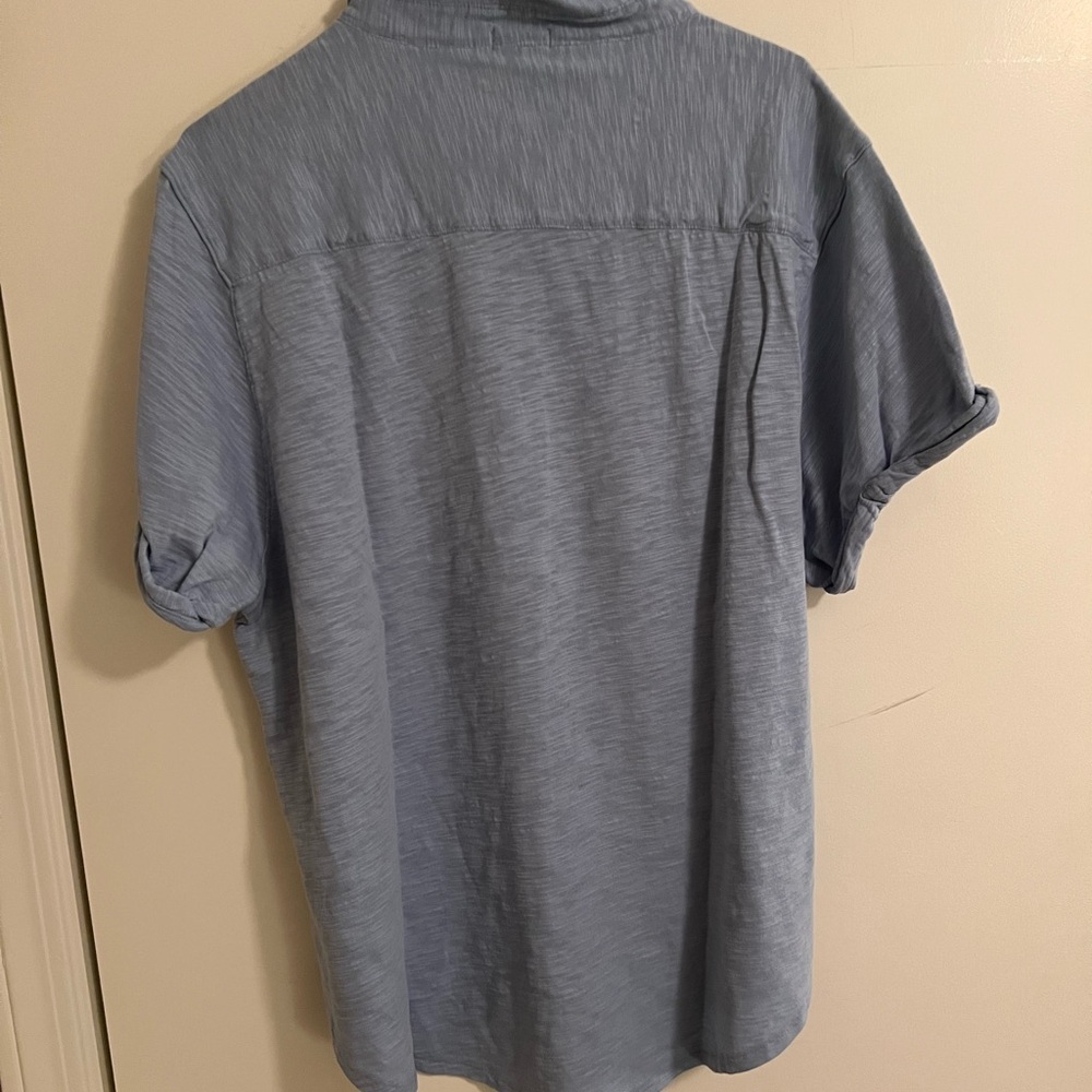 Dylan chambray blue button down knit shirt, size M. - Picture 5 of 5